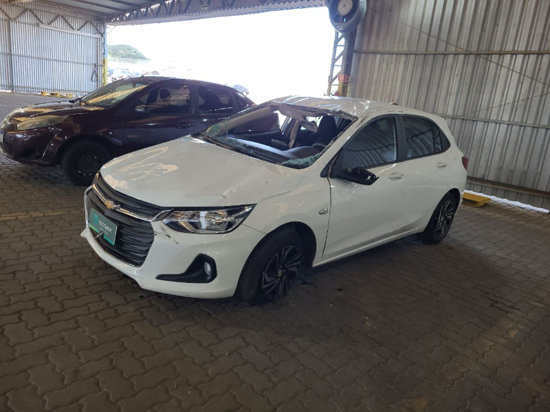 Chevrolet Onix 2024 em leilão
