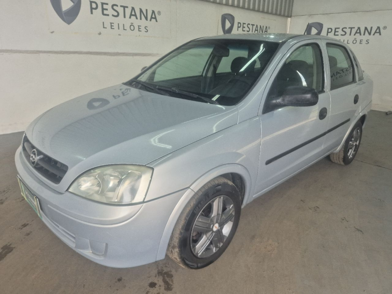 Chevrolet Corsa 2003 em leilão