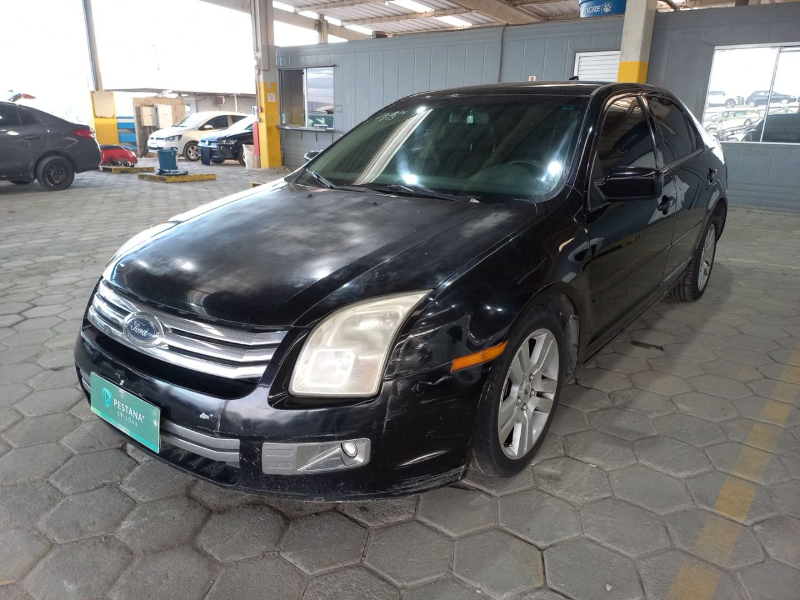 Ford Fusion 2007 em leilão