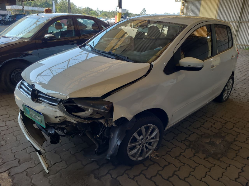 Volkswagen Fox 2014 em leilão