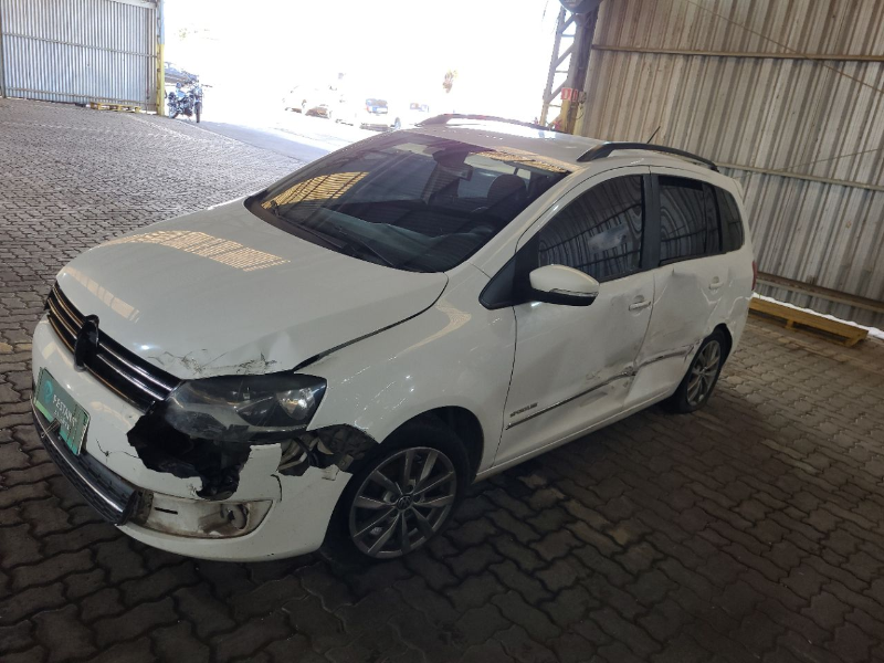 Volkswagen Spacefox 2013 em leilão