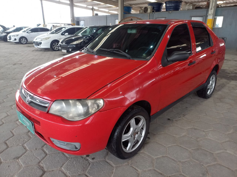 Fiat Siena 2011 em leilão