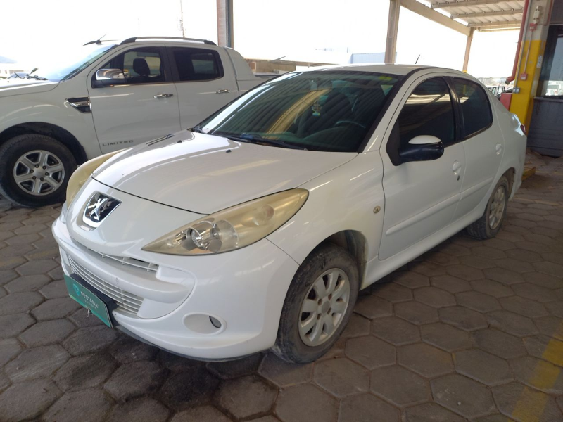 Peugeot 207 2010 em leilão