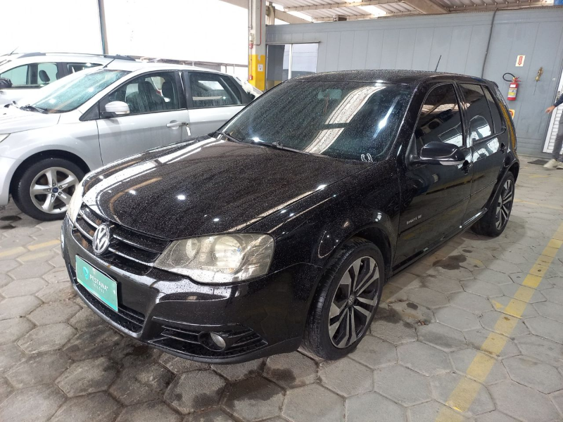 Volkswagen Golf 2010 em leilão