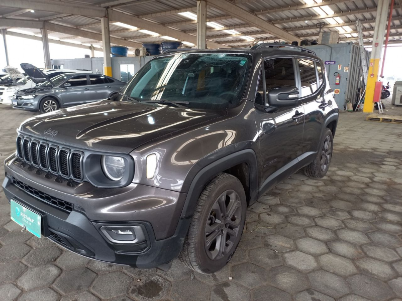 Jeep Renegade 2024 em leilão