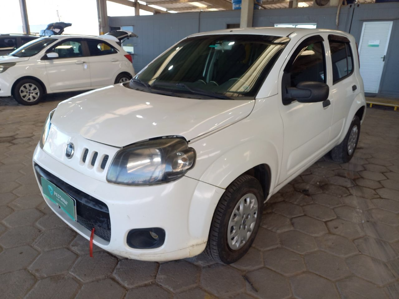 Fiat Uno 2016 em leilão