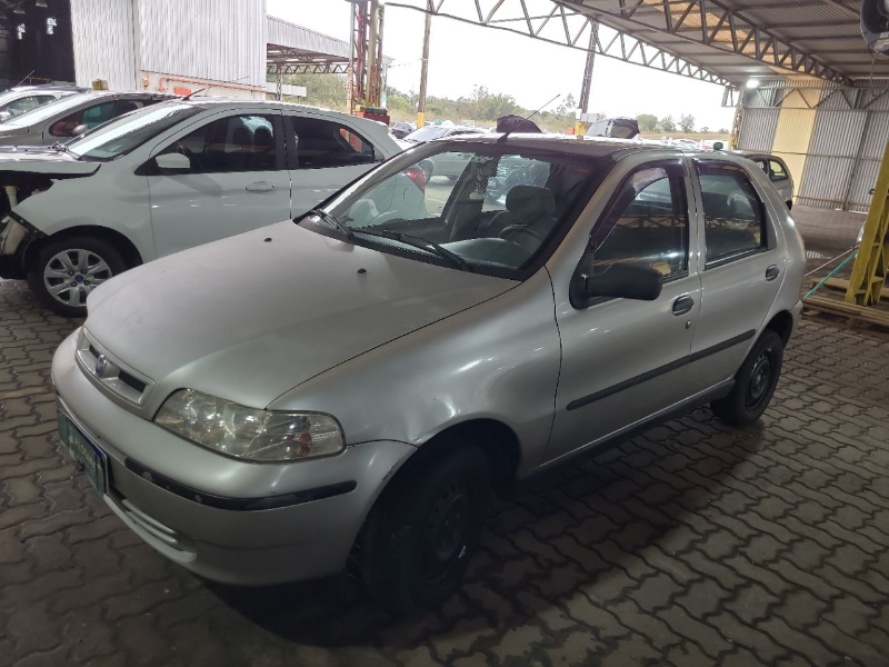 Fiat Palio 2003 em leilão