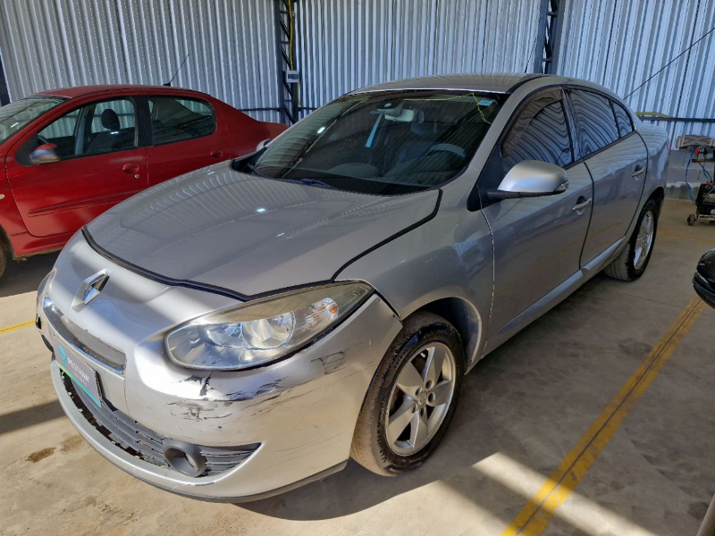 Renault Fluence 2014 em leilão