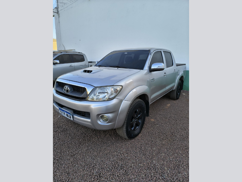 Toyota Hilux 2011 em leilão — MT