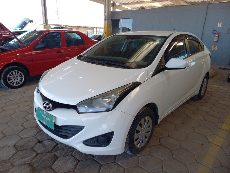 Hyundai Hb20s 2015 em leilão