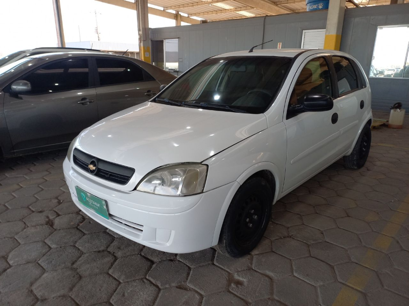 Chevrolet Corsa 2011 em leilão