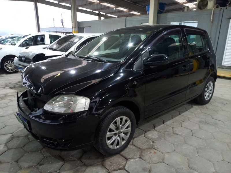 Volkswagen Fox 2006 em leilão