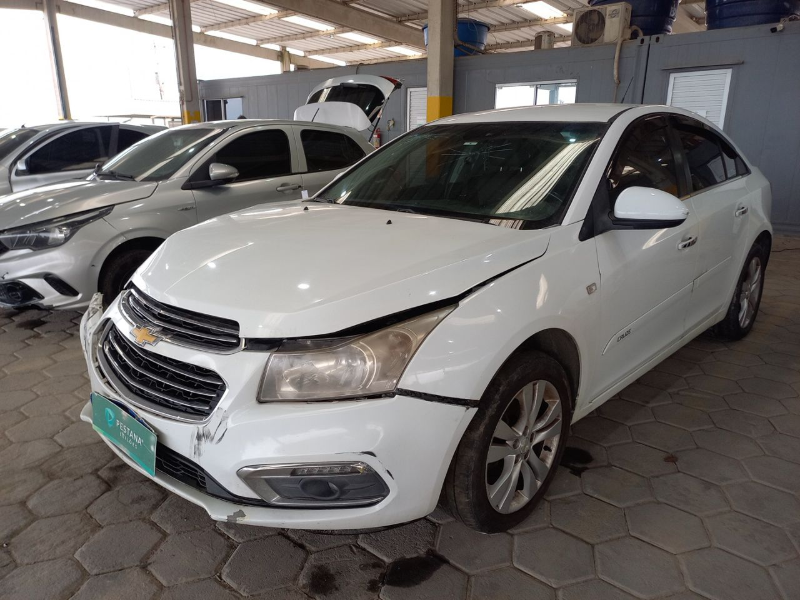 Chevrolet Cruze 2015 em leilão