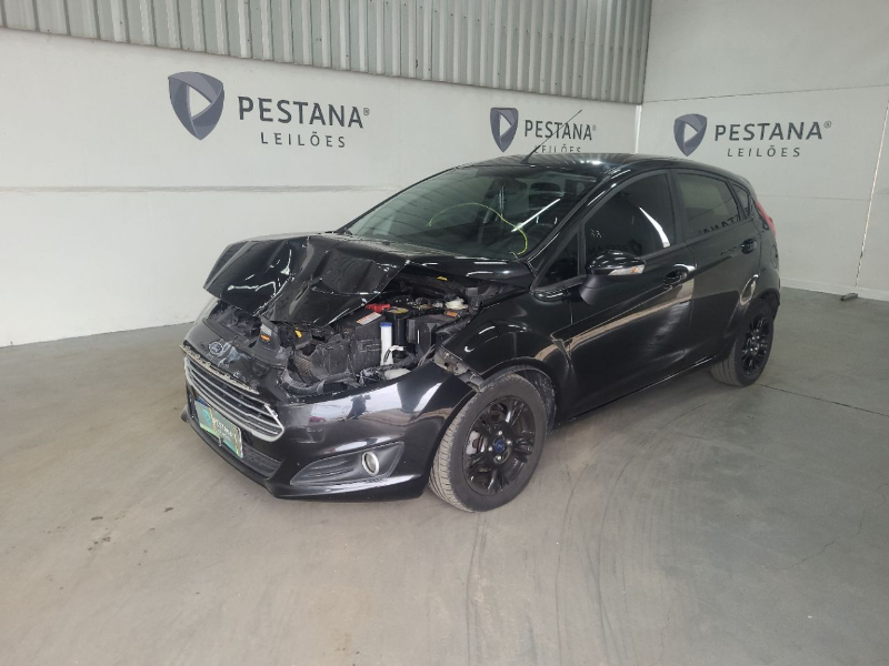 Ford Fiesta 2014 em leilão — RS