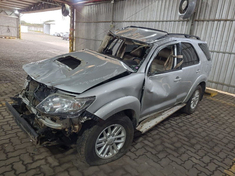 Toyota Hilux 2014 em leilão — RS