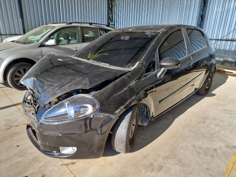 Fiat Punto 2008 em leilão