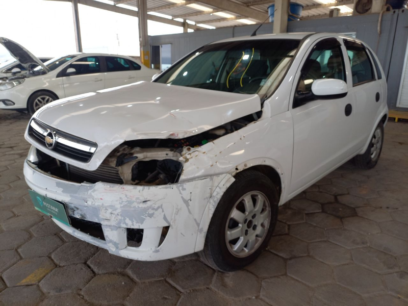 Chevrolet Corsa 2004 em leilão