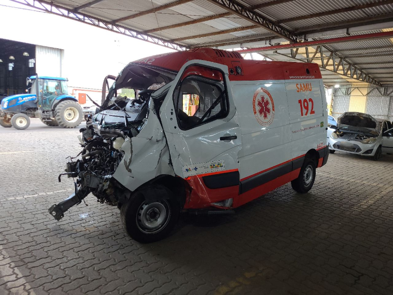 Renault Master 2025 em leilão