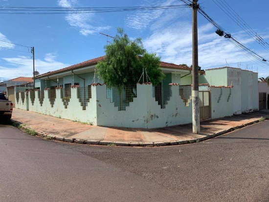 Casa - Jardinópolis - SP