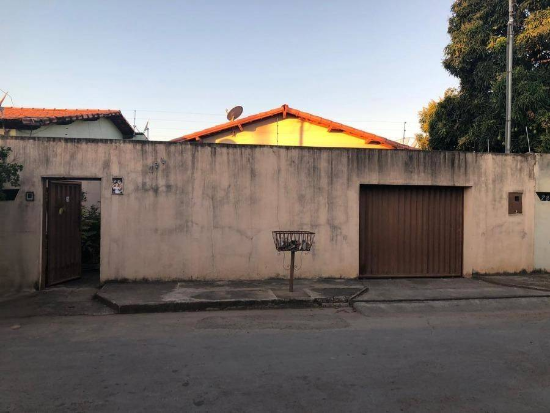 Casa - Janaúba - MG