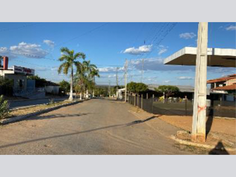 Prédio no Cachoeira do Manteiga (foto 7 de 8)
