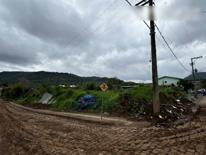 Terreno no São José (foto 2 de 6)