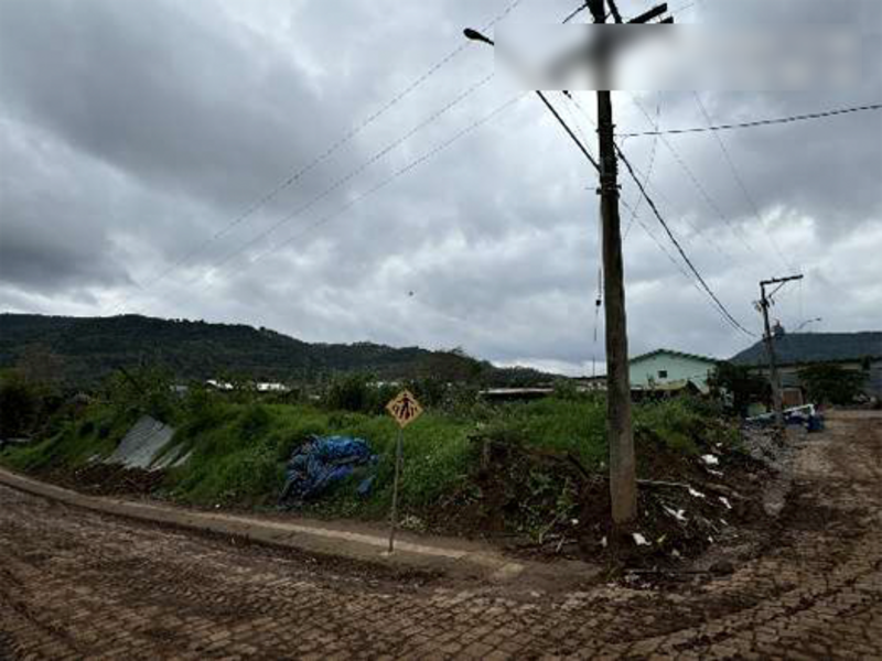 Terreno no São José (foto 4 de 6)
