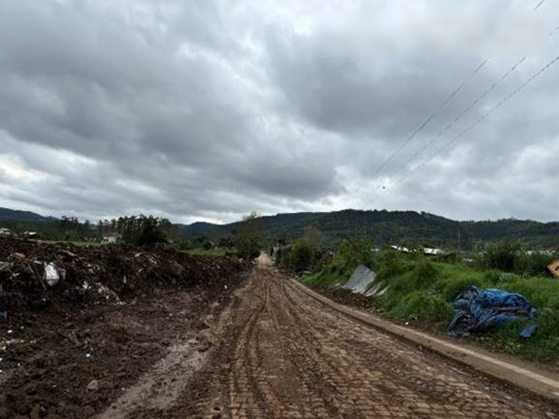 Terreno no São José (foto 3 de 6)