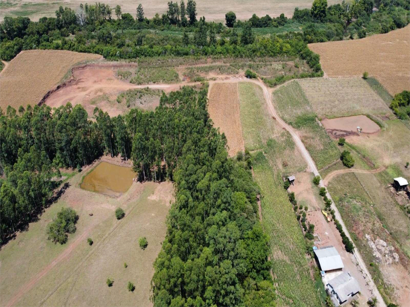 Terreno no Jacarezinho (foto 4 de 15)