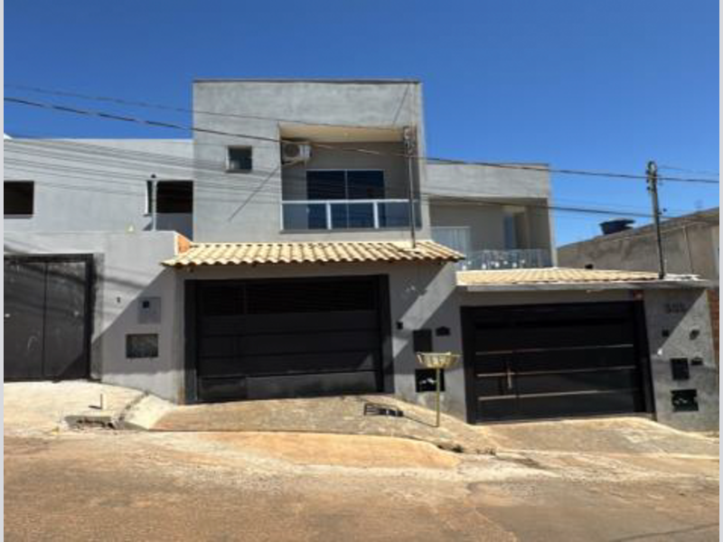 Casa no Santo Expedito em Nova Serrana/MG — foto 1