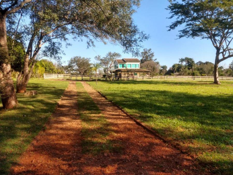 Casa no Distrito De Anhandui (foto 4 de 4)