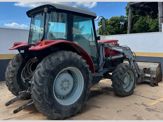 MASSEY FERGUSON/MF 4275-4 K 2015 NºS 4275411632